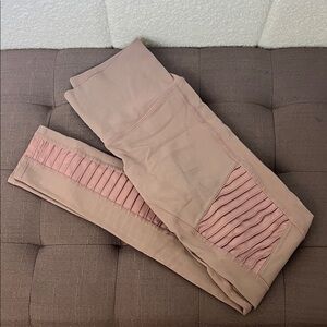 ALO Yoga Pink Blush Leggings ~ small